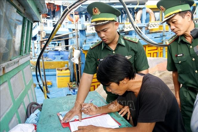 Joint Measures by Fishermen and Border Guards to Combat IUU Fishing Joint Measures by Fishermen and Border Guards to Combat IUU Fishing