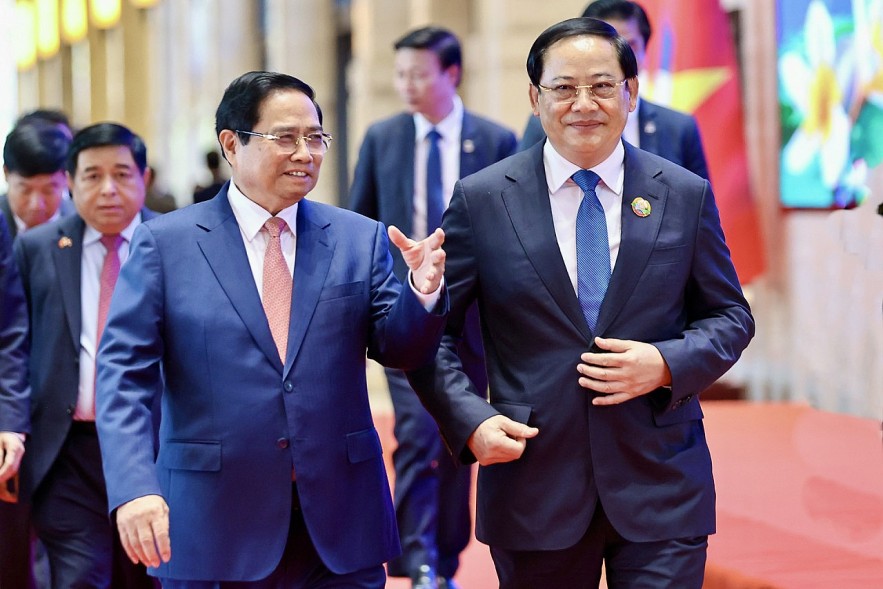 PMs Pham Minh Chinh and Sonexay Siphandone co-chair the 48th Vietnam–Laos Intergovernmental Committee meeting. Photo: Nhat Bac PMs Pham Minh Chinh and Sonexay Siphandone co-chair the 48th Vietnam–Laos Intergovernmental Committee meeting. Photo: Nhat Bac