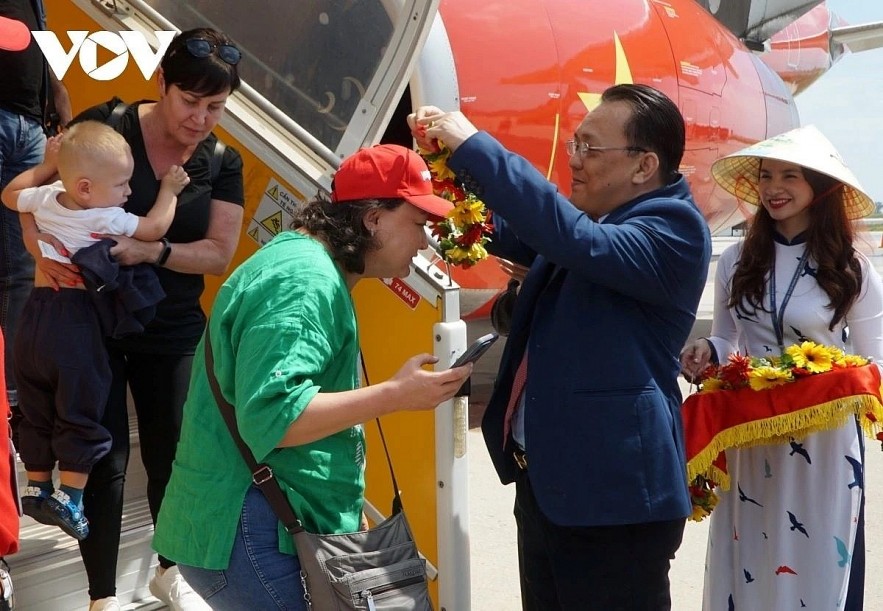 Visitors from Kazakhstan are welcomed at Cam Ranh International Airport in the central coastal province of Khanh Hoa
