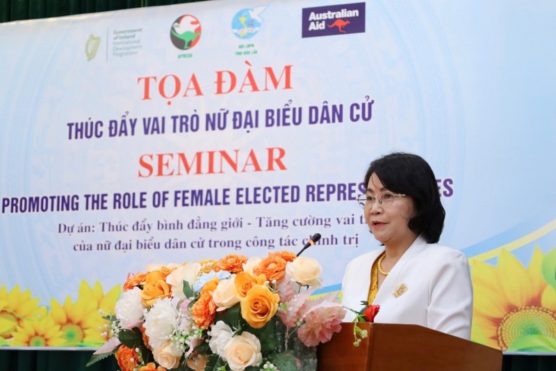 Hoang Thi Le Hang, Chief Representative of APHEDA, speaks at the seminar. (Photo: Kim Bao/daklak.gov.vn) Hoang Thi Le Hang, Chief Representative of APHEDA, speaks at the seminar. (Photo: Kim Bao/daklak.gov.vn)