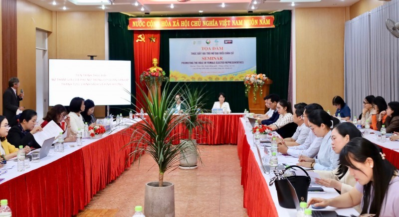 The Dak Lak Women’s Union and APHEDA hold a seminar to promote the role of female elected representatives. (Photo: Kim Bao/daklak.gov.vn) The Dak Lak Women’s Union and APHEDA hold a seminar to promote the role of female elected representatives. (Photo: Kim Bao/daklak.gov.vn)