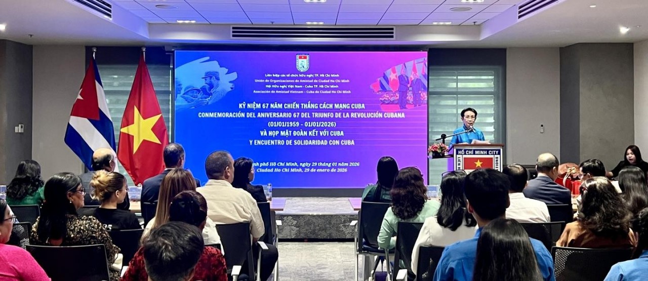 Truong Thi Hien, Chairwoman of the Vietnam-Cuba Friendship Association of Ho Chi Minh City, delivers a speech. (Photo: Ho Chi Minh City Union of Friendship Organizations)