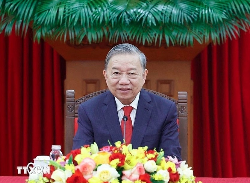 Party General Secretary To Lam holds phone talks with PAP Secretary-General and Singapore Prime Minister Lawrence Wong. Party General Secretary To Lam holds phone talks with PAP Secretary-General and Singapore Prime Minister Lawrence Wong.