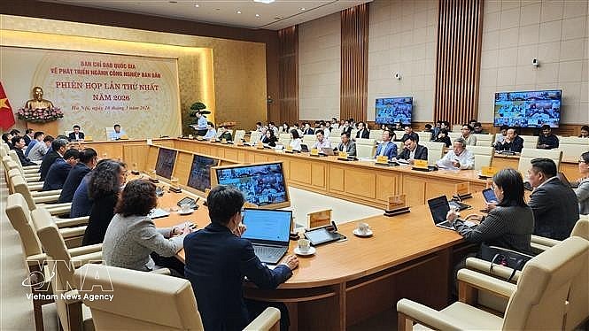 Participants at the first meeting of the National Steering Committee on Semiconductor Industry Development in 2026 (Photo: VNA) Participants at the first meeting of the National Steering Committee on Semiconductor Industry Development in 2026 (Photo: VNA)