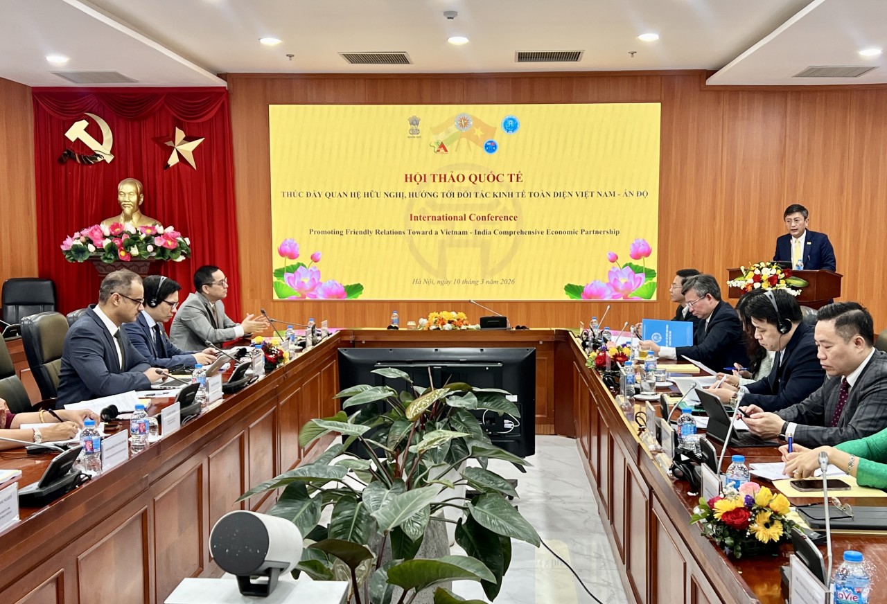 Promoting Friendly Relations Towards a Vietnam-India Comprehensive Economic Partnership Promoting Friendly Relations Towards a Vietnam-India Comprehensive Economic Partnership