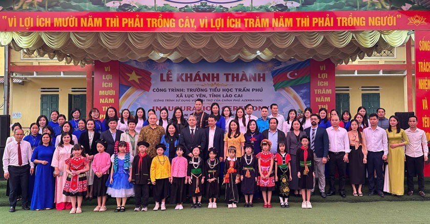 Inauguration ceremony of the classroom building at Tran Phu Primary School. (Photo: laodong.vn)