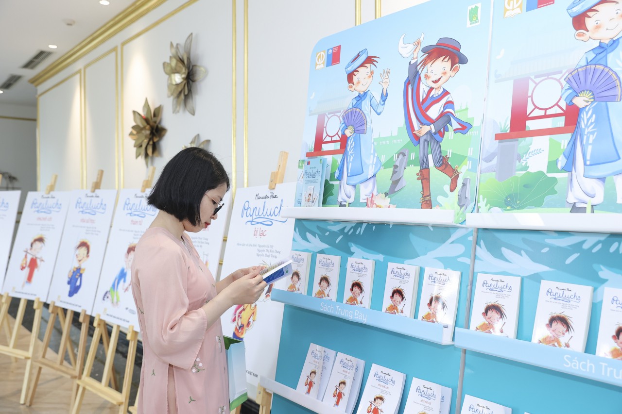 Papelucho: Bringing “Chilean Soul” to Vietnamese Readers Papelucho: Bringing “Chilean Soul” to Vietnamese Readers