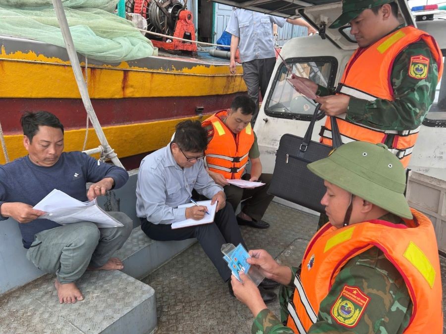 Strict handling of violations to deter and improve fishermen’s legal compliance Strict handling of violations to deter and improve fishermen’s legal compliance