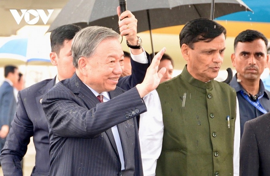 General Secretary of the Communist Party of Vietnam and President To Lam arrives at Palam Air Force Station in New Delhi on May 5, beginning a state visit to India at the invitation of Prime Minister Narendra Modi. General Secretary of the Communist Party of Vietnam and President To Lam arrives at Palam Air Force Station in New Delhi on May 5, beginning a state visit to India at the invitation of Prime Minister Narendra Modi.