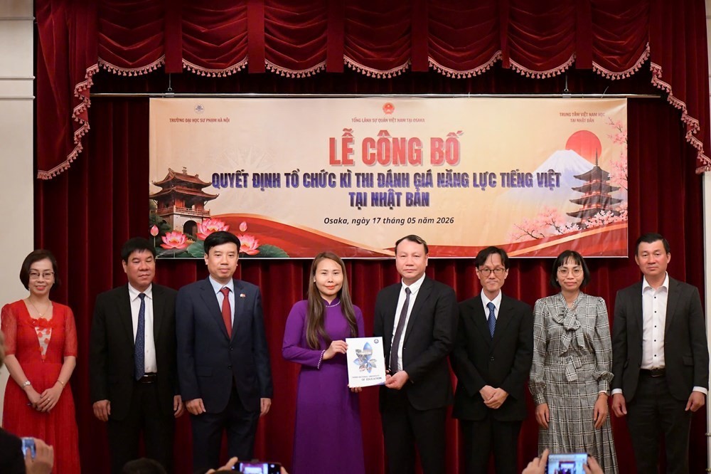 The ceremony announcing the decision to organize the Vietnamese language proficiency test in Japan. (Photo: baovanhoa.vn). The ceremony announcing the decision to organize the Vietnamese language proficiency test in Japan. (Photo: baovanhoa.vn).