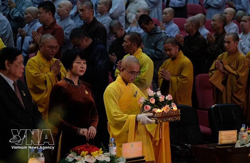 Delegates perform rituals at the opening ceremony of the Vesak Celebrations 2026 in Da Lat on May 23 (Photo: VNA) Delegates perform rituals at the opening ceremony of the Vesak Celebrations 2026 in Da Lat on May 23 (Photo: VNA)