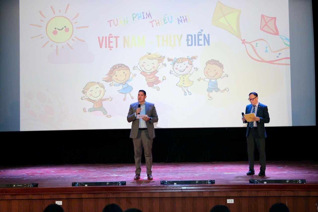 Vietnam-Sweden Children's Film Week Opens in Hanoi Vietnam-Sweden Children's Film Week Opens in Hanoi