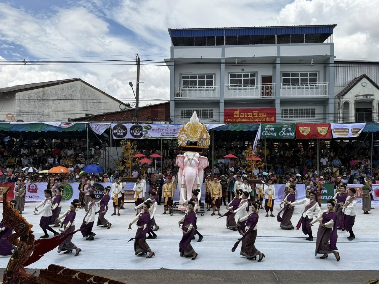Expanding Vietnam-Thailand Cooperation Bridges in Roi Et Province Expanding Vietnam-Thailand Cooperation Bridges in Roi Et Province