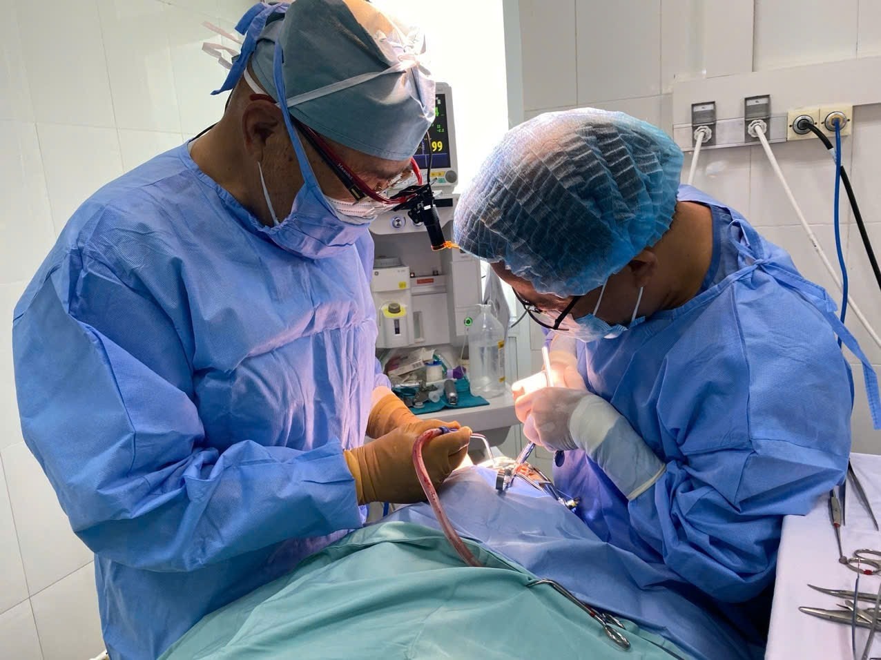 Japanese Doctors Help Bring Smiles to Children in Da Nang Japanese Doctors Help Bring Smiles to Children in Da Nang