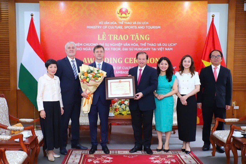 Hungarian Ambassador to Vietnam Awarded “For the Cause of Culture, Sports and Tourism” Medal Hungarian Ambassador to Vietnam Awarded “For the Cause of Culture, Sports and Tourism” Medal