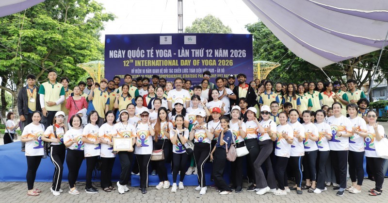 Delegates pose for a commemorative photo during the 12th International Day of Yoga in 2026. (Photo: HT) Delegates pose for a commemorative photo during the 12th International Day of Yoga in 2026. (Photo: HT)