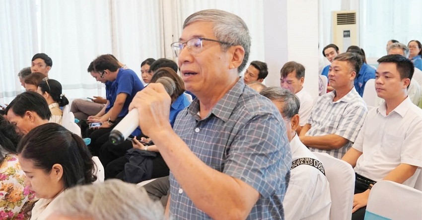 A “Month of Listening to the People” forum organized by the Standing Committee of the Vietnam Fatherland Front Committee of Hue City in late May 2026. (Photo: Hue Newspaper and Broadcasting-Television)