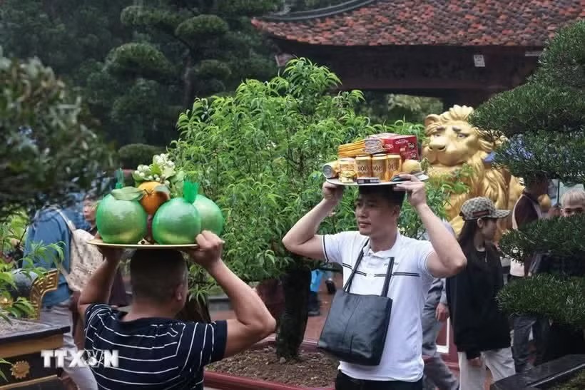 Historical and cultural sites across Hanoi are popular destinations for residents seeking spiritual and cultural experiences during spring outings. (Illustrative photo: VNA)