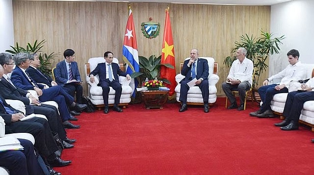 Foreign Minister Le Hoai Trung pays a courtesy visit to Cuban Prime Minister Manuel Marrero Cruz, Havana, Cuba, June 21, 2026 - Photo: VNA Foreign Minister Le Hoai Trung pays a courtesy visit to Cuban Prime Minister Manuel Marrero Cruz, Havana, Cuba, June 21, 2026 - Photo: VNA