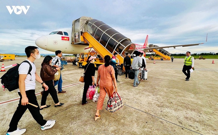 Lower ticket prices are already shaping the travel decisions of many Vietnamese families. Lower ticket prices are already shaping the travel decisions of many Vietnamese families.
