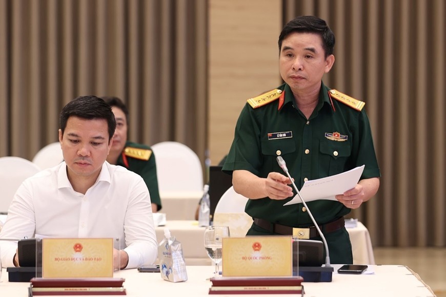 Senior Colonel Le Van Son, Deputy Director of the Department of Social Policy under the General Department of Politics of the Vietnam People's Army. (Photo: Vietnam Navy Newspaper)
