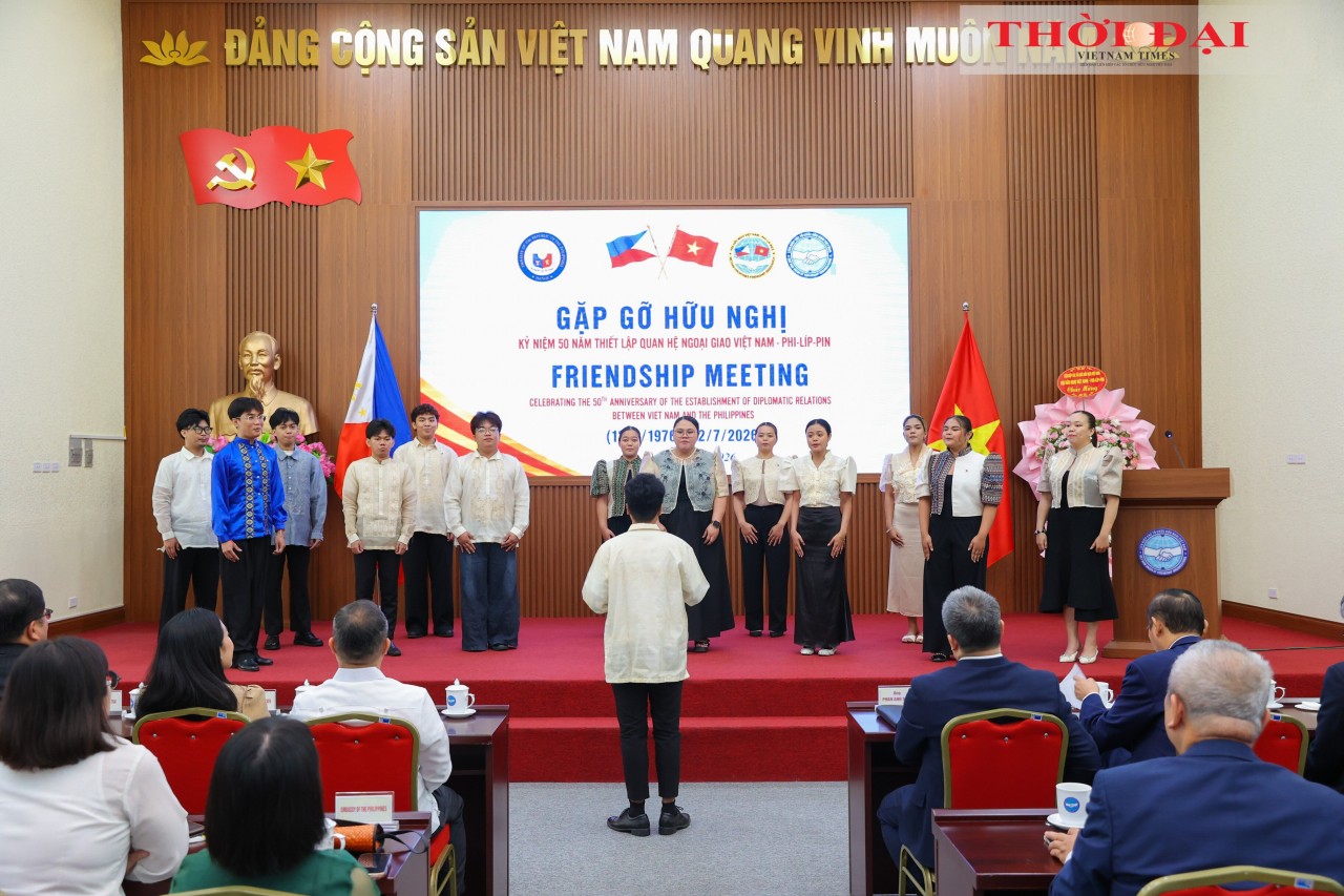 Three Priorities for Advancing Viet Nam-Philippines People-to-People Relations Three Priorities for Advancing Viet Nam-Philippines People-to-People Relations