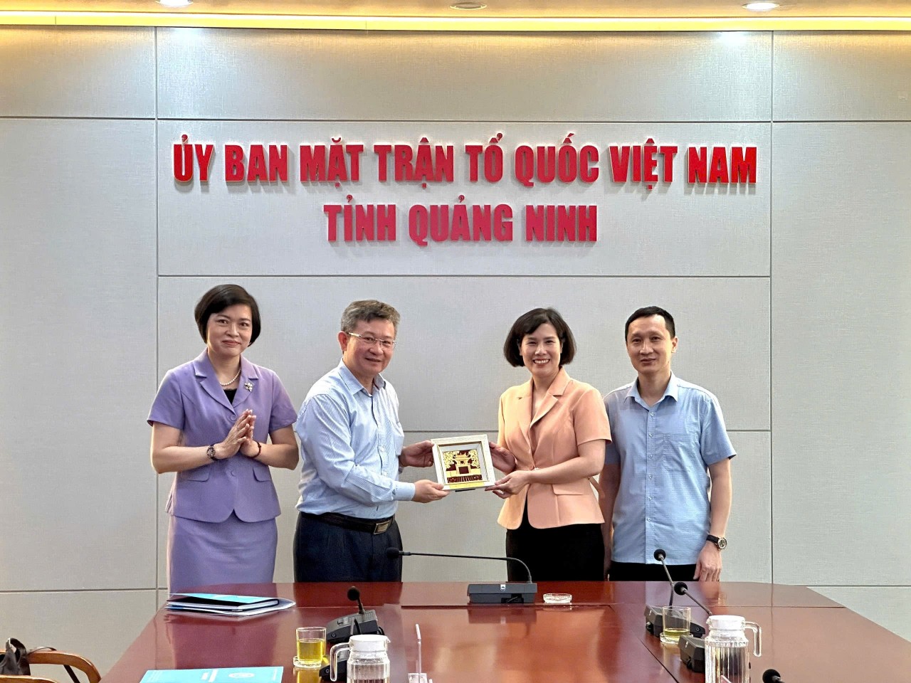 Quang Ninh and Hanoi Friendship Unions Strengthen Cooperation in People-to-People Diplomacy Quang Ninh and Hanoi Friendship Unions of Friendship Organizations Strengthen Cooperation in People-to-People Diplomacy