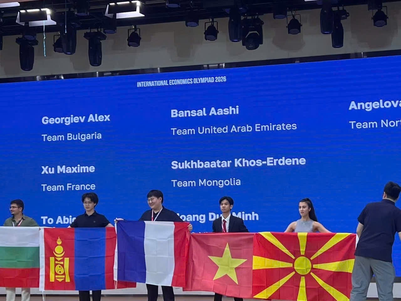Vietnamese Intellect Affirmed on International Stage Vietnamese Intellect Affirmed on International Stage