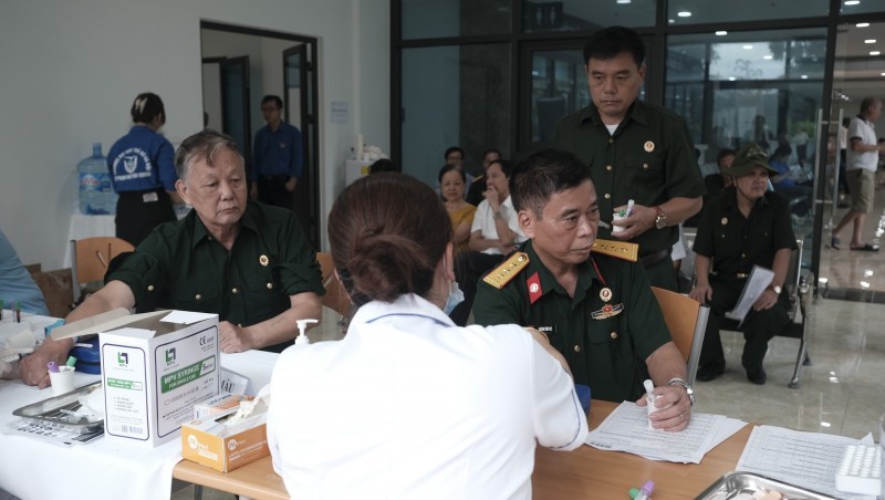 Hanoi Steps Up Care for People with Meritorious Service Hanoi Steps Up Care for People with Meritorious Service