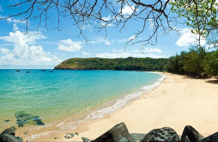 Dam Trau on Con Dao Islands among world’s 25 most beautiful beaches Dam Trau on Con Dao Islands among world’s 25 most beautiful beaches