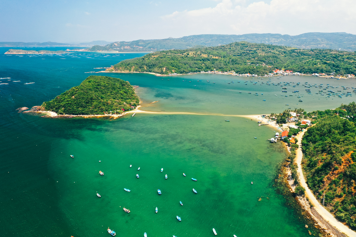 Breath-taking bird-eye view of Khanh Hoa - Phu Yen route Breath-taking bird-eye view of Khanh Hoa - Phu Yen route