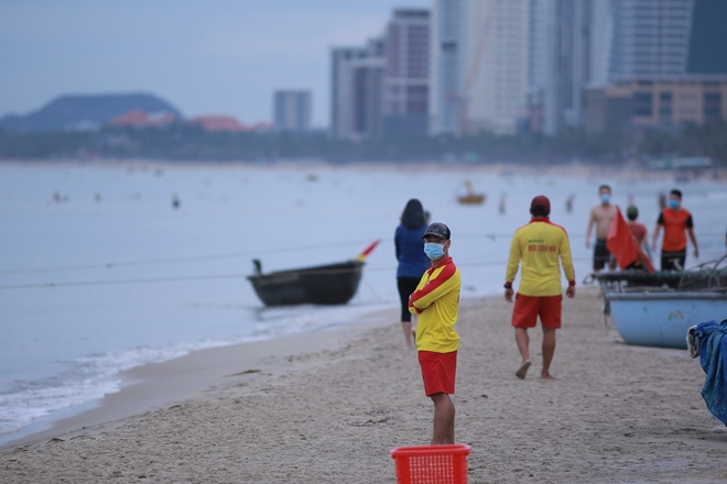 Several Vietnamese provinces ease social distancing measures Several Vietnamese provinces ease social distancing measures
