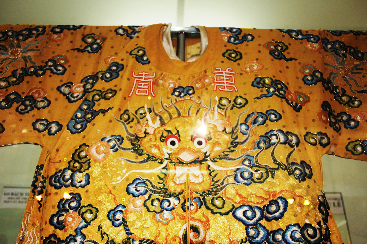Dong Cuu: an embroidery village responsible for 'dragon robes' Dong Cuu: an embroidery village responsible for 'dragon robes'
