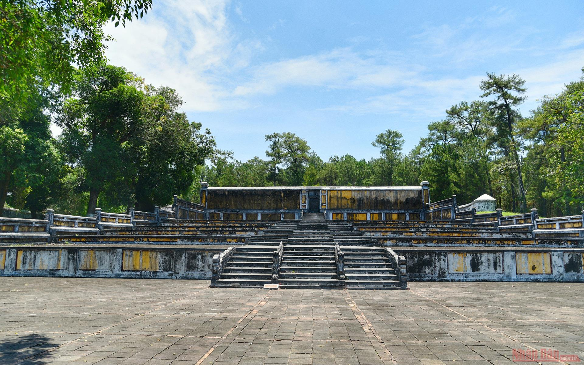 gia long tomb the solemn resting place of nguyen dynastys first emperor