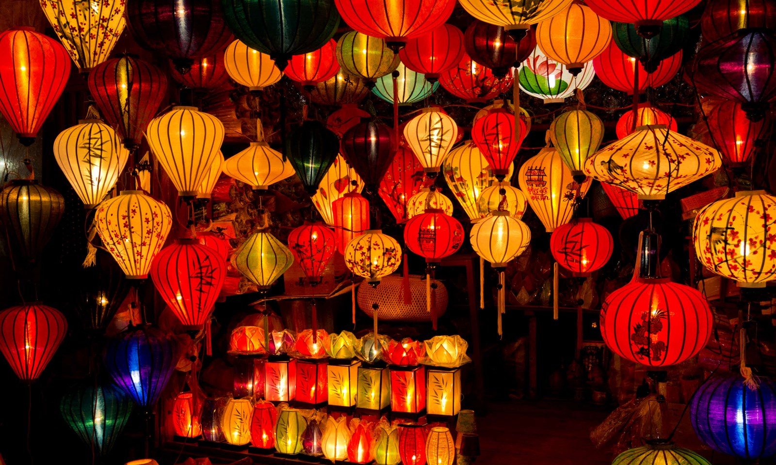 mesmerizing bays in vietnam to draw tourists