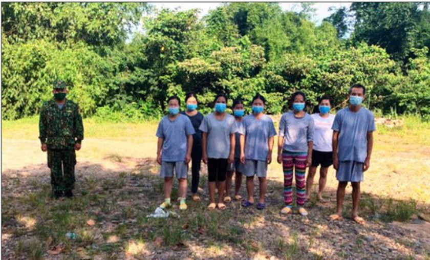 The functional agency arrests Chinese nationals for illegal entry into Vietnam 4822 nhapcanhtraiphep sggp moxh xeqh