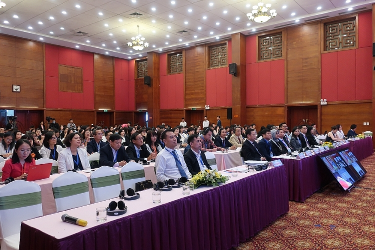 Overview of the ceremony. 5022 3