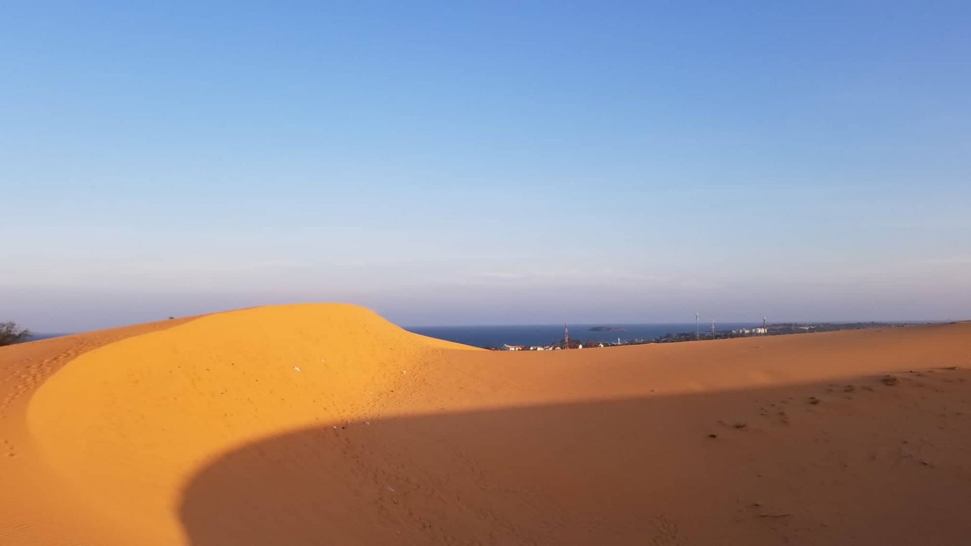 The Artistry Of Mui Ne's Dunes at Sunset The Artistry Of Mui Ne's Dunes at Sunset