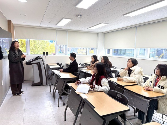 Vietnamese Students in RoK Praised for Great Academic Performance Vietnamese Students in RoK Praised for Great Academic Performance
