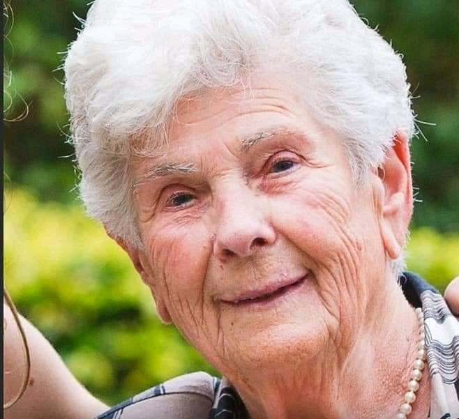 COVID-19 elderly patients died after giving up ventilator to help others covid 19 elderly patients die after giving up ventilator to help others