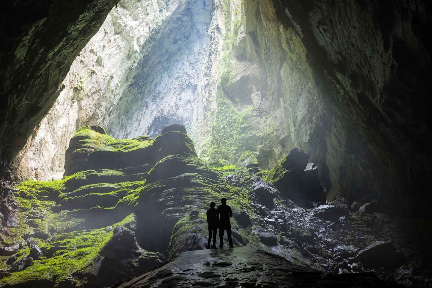 Wanderlust lists out 12 must-do things in Vietnam wanderlust lists out 12 must do things in vietnam