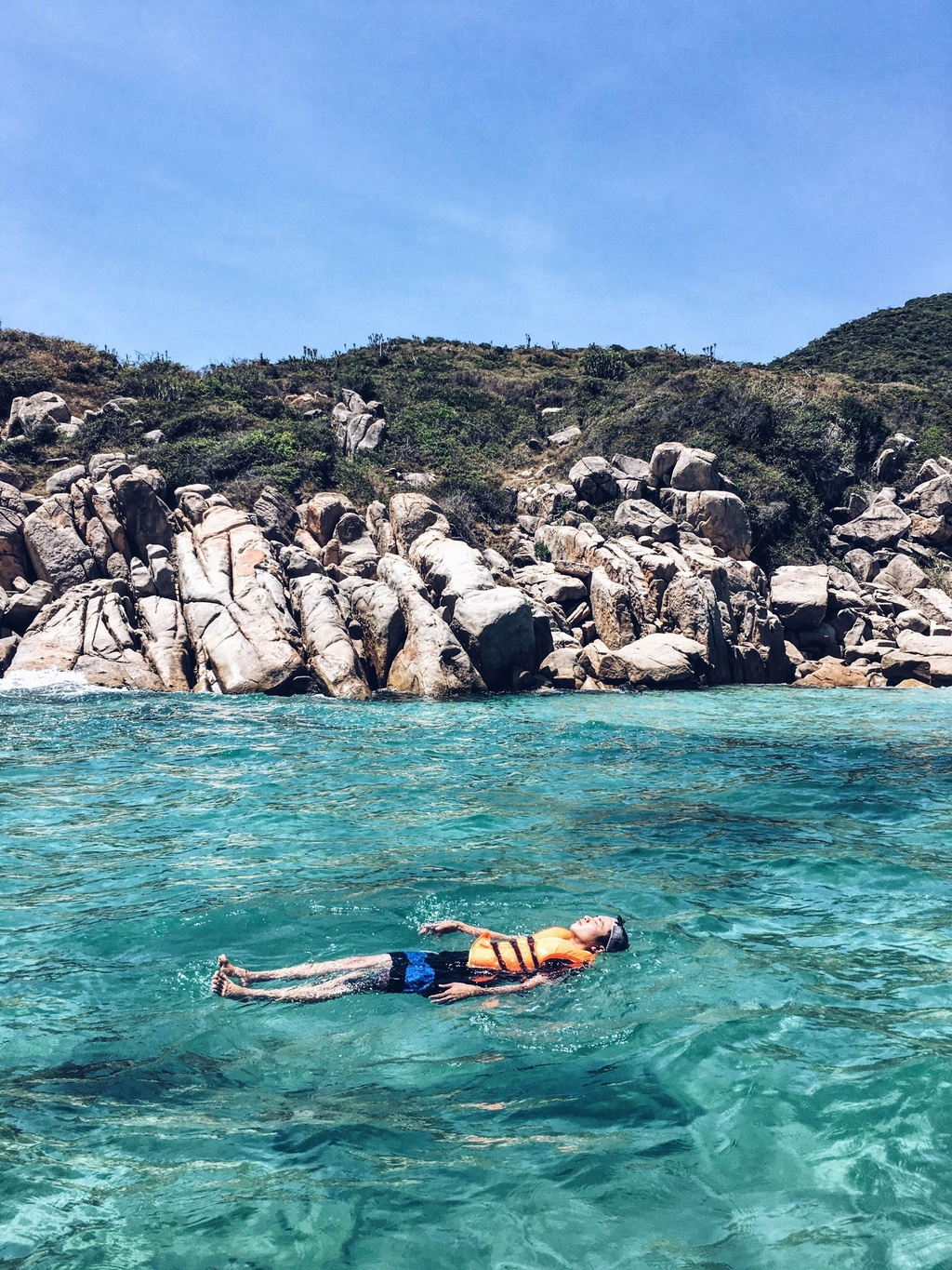 mesmerizing bays in vietnam to draw tourists