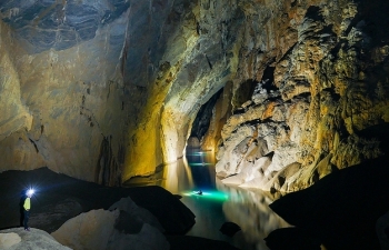 kong collapse vietnams highest sinkhole mysteries uncovered