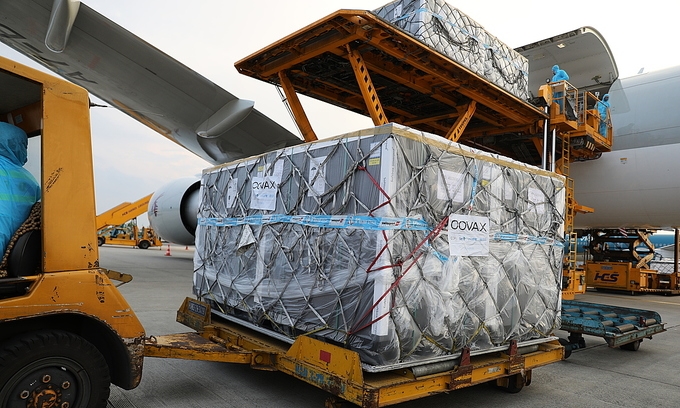 1.7 million Covid-19 vaccines arrive in Vietnam 1.7 million Covid-19 vaccines arrive in Vietnam