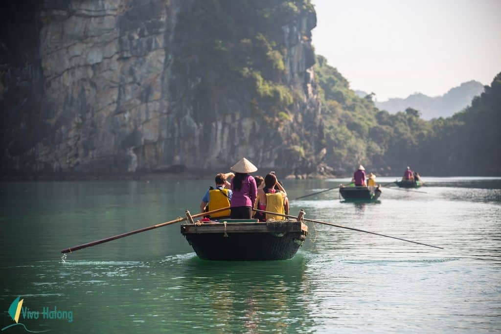 Vietnam's Bai Tu Long Bay under the camera of foreigner vietnams bai tu long bay under the camera of foreigner