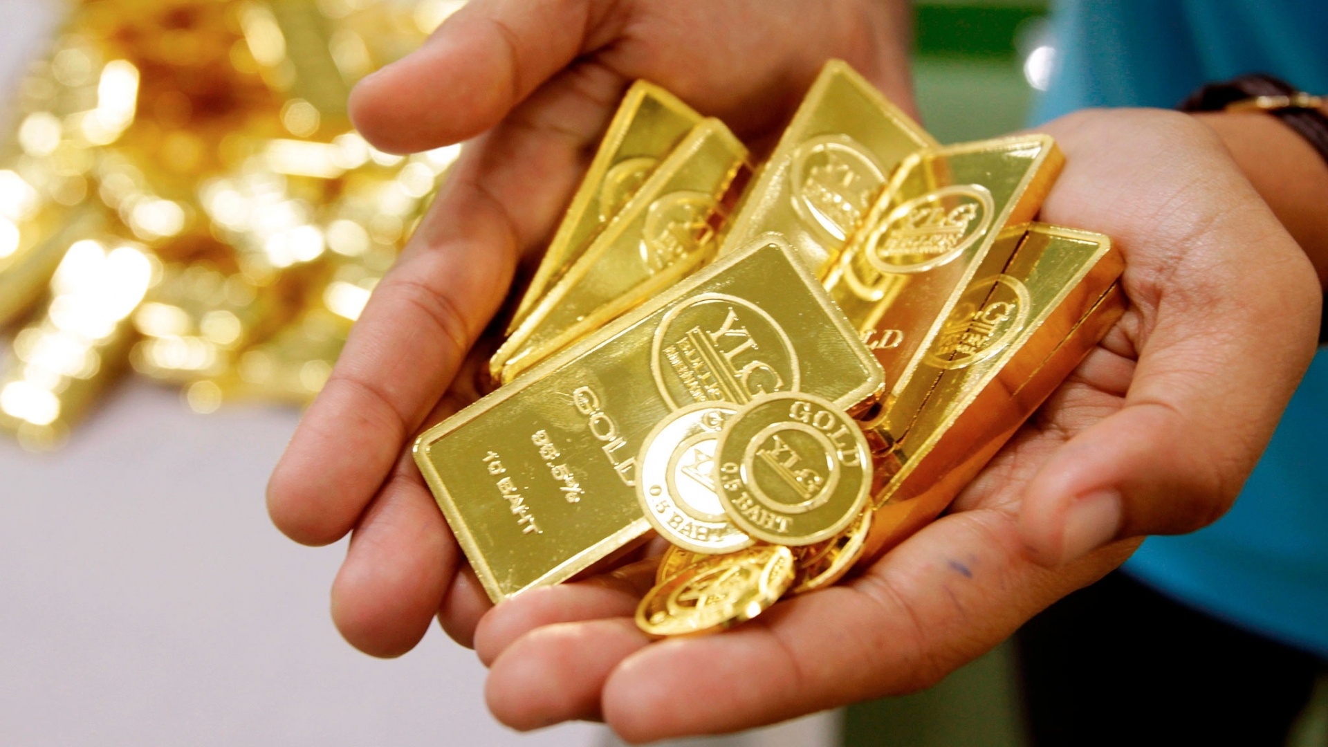 undefined 4046 gold