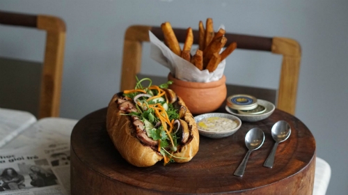 Special 100 USD banh mi in Ho Chi Minh City Special 100 USD banh mi in Ho Chi Minh City