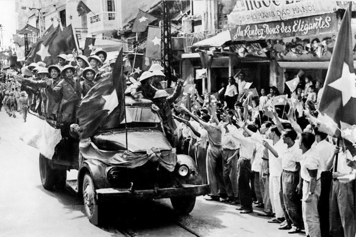 Valuable photos of Hanoi Liberation Day in 1954 Valuable photos of Hanoi Liberation Day in 1954