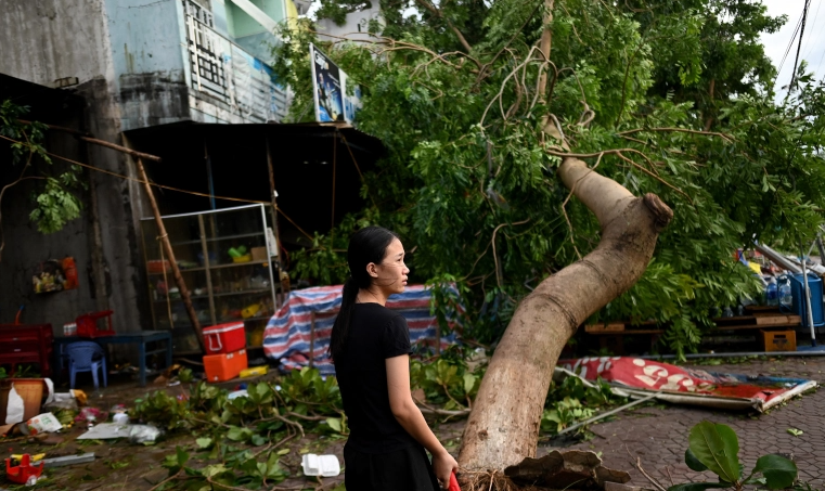 26 fishermen went missing, 2 boat sunk as typhoon Molave lashes Vietnam coast Flood in Central Vietnam: 26 fishermen went missing, 2 boats sunk