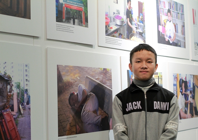 '24 hours on the streets' with street children Trinh was adopted by Blue Dragon two years ago (Photo: VNE)